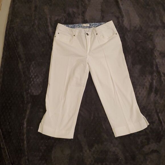 Christopher & Banks Signature Slimming Colored Denim Shaped Fit Skimmer capris - Picture 1 of 6